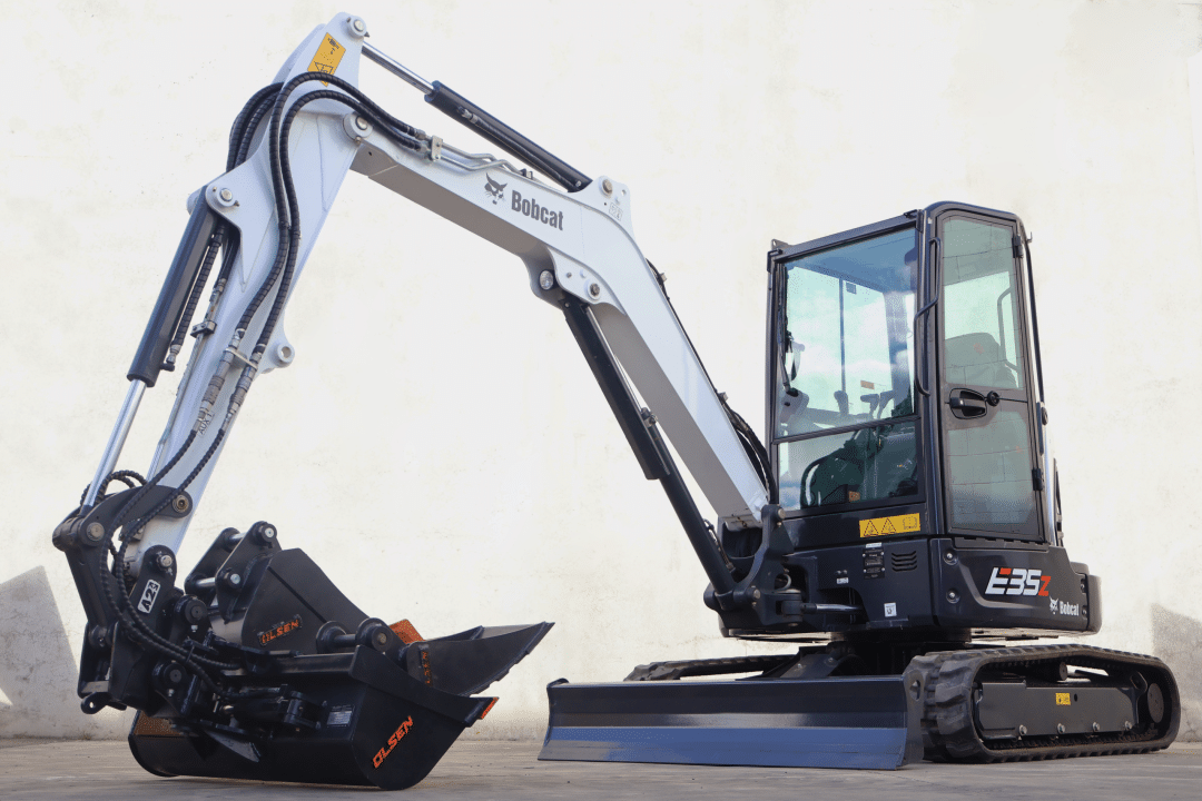 2022 Bobcat E35Z Long-Arm Excavator