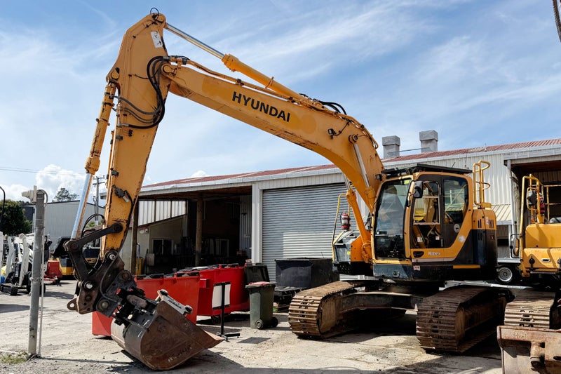 2014 Hyundai Robex 235LCR-9 23.5T Steel Tracked Excavator/ Digger